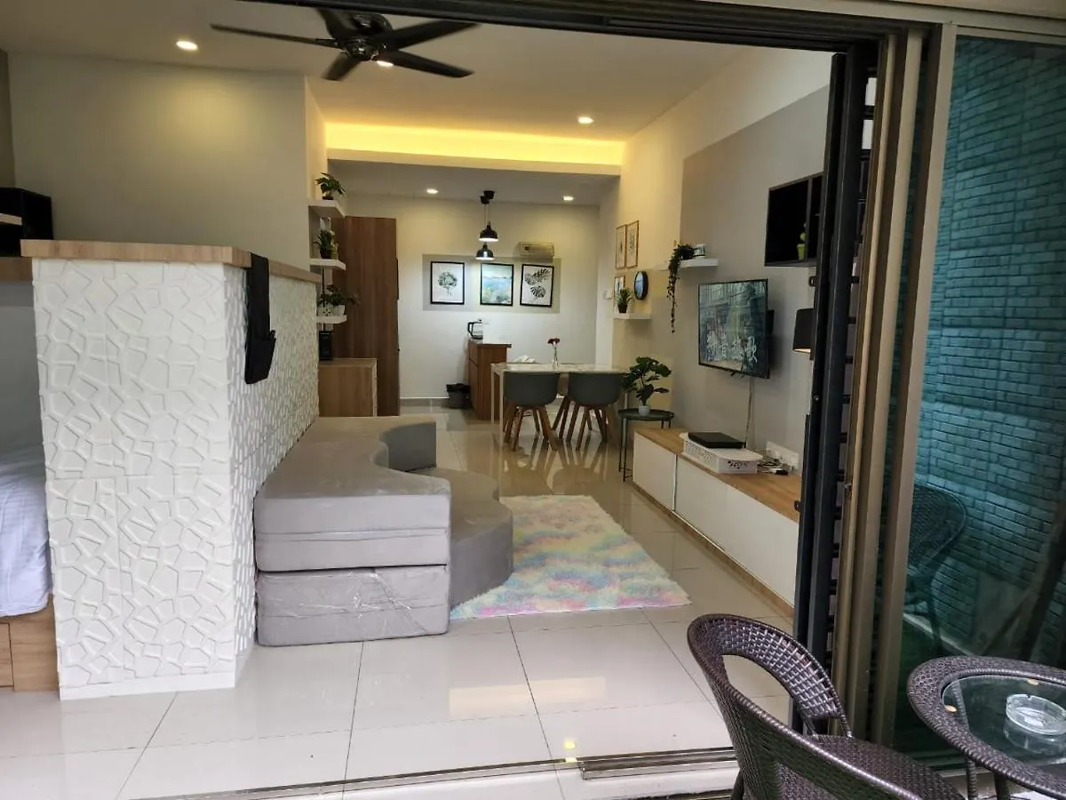 아파트 Studio With Swimming Pool Access From The Patio At Palazio Mount Austin Ikea Aeon By Gdragon Homestay 조호르 바루